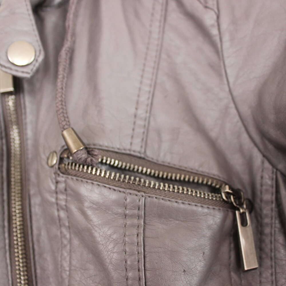 Vanity Jacket - Picture 3 of 13
